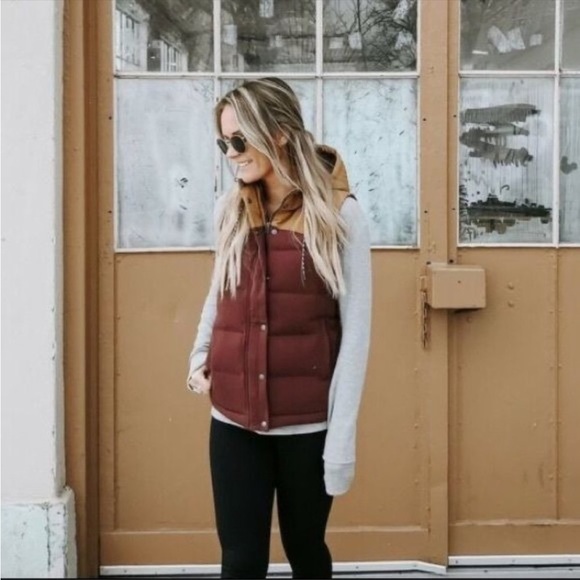 Patagonia Bivy Hooded Down Filled Puffer Vest in Maroon Rare - Picture 16 of 16